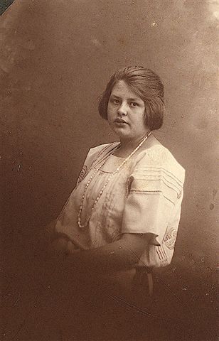 Klik voor foto in apart venster ada_1924.jpg