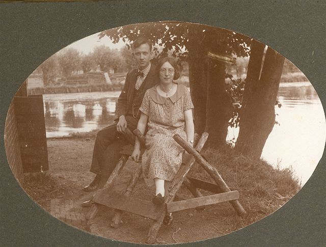 Klik voor foto in apart venster cor_en_mar_1925.jpg