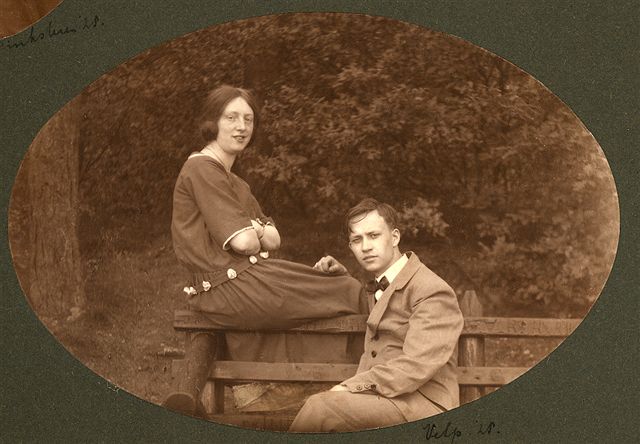 Klik voor foto in apart venster cor_en_mar_1925_velp.jpg