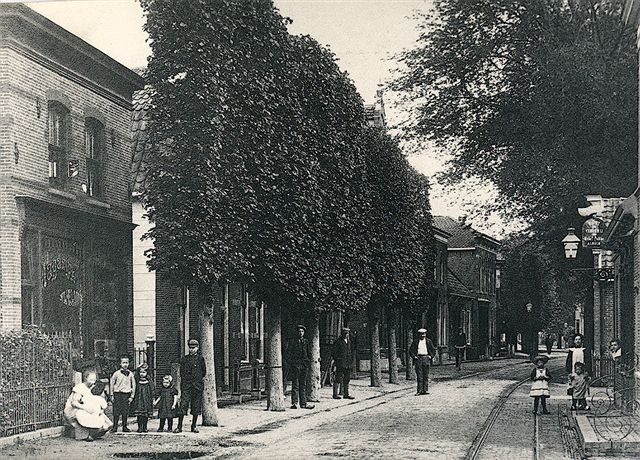 Klik voor foto in apart venster karssen_winkel_1910.jpg