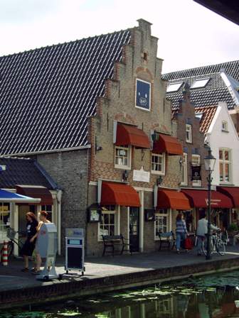 Klik voor foto in apart venster m5110029.jpg