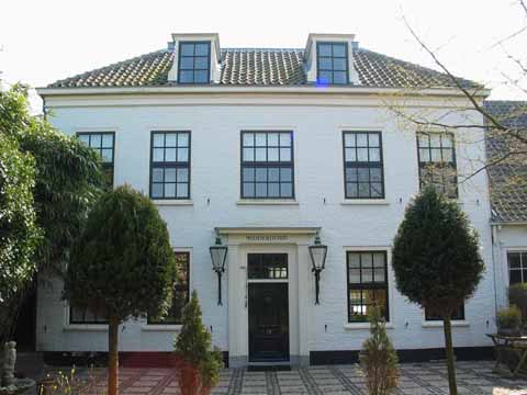 Klik voor foto in apart venster middendorp-wm.jpg